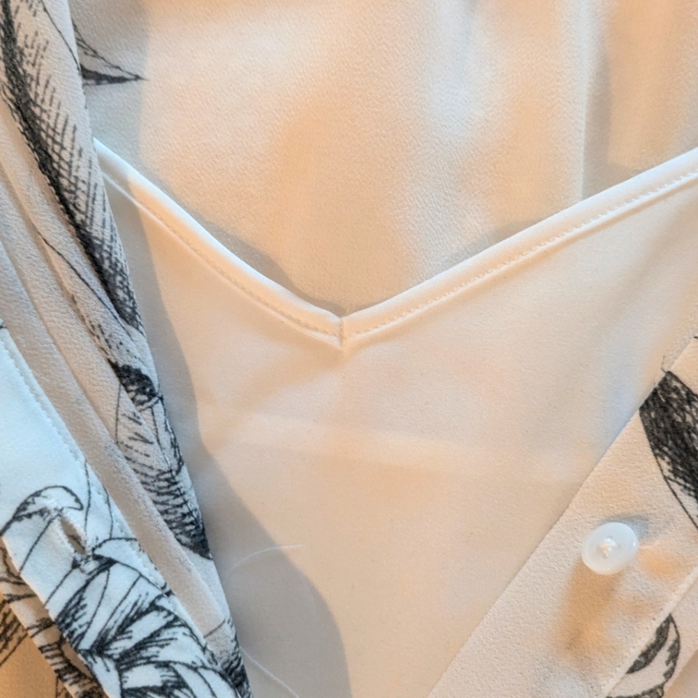 Club Monaco White And  Black Floral Dress. Pleated Details & Lined NWOT, Size 10 - Picture 5 of 10